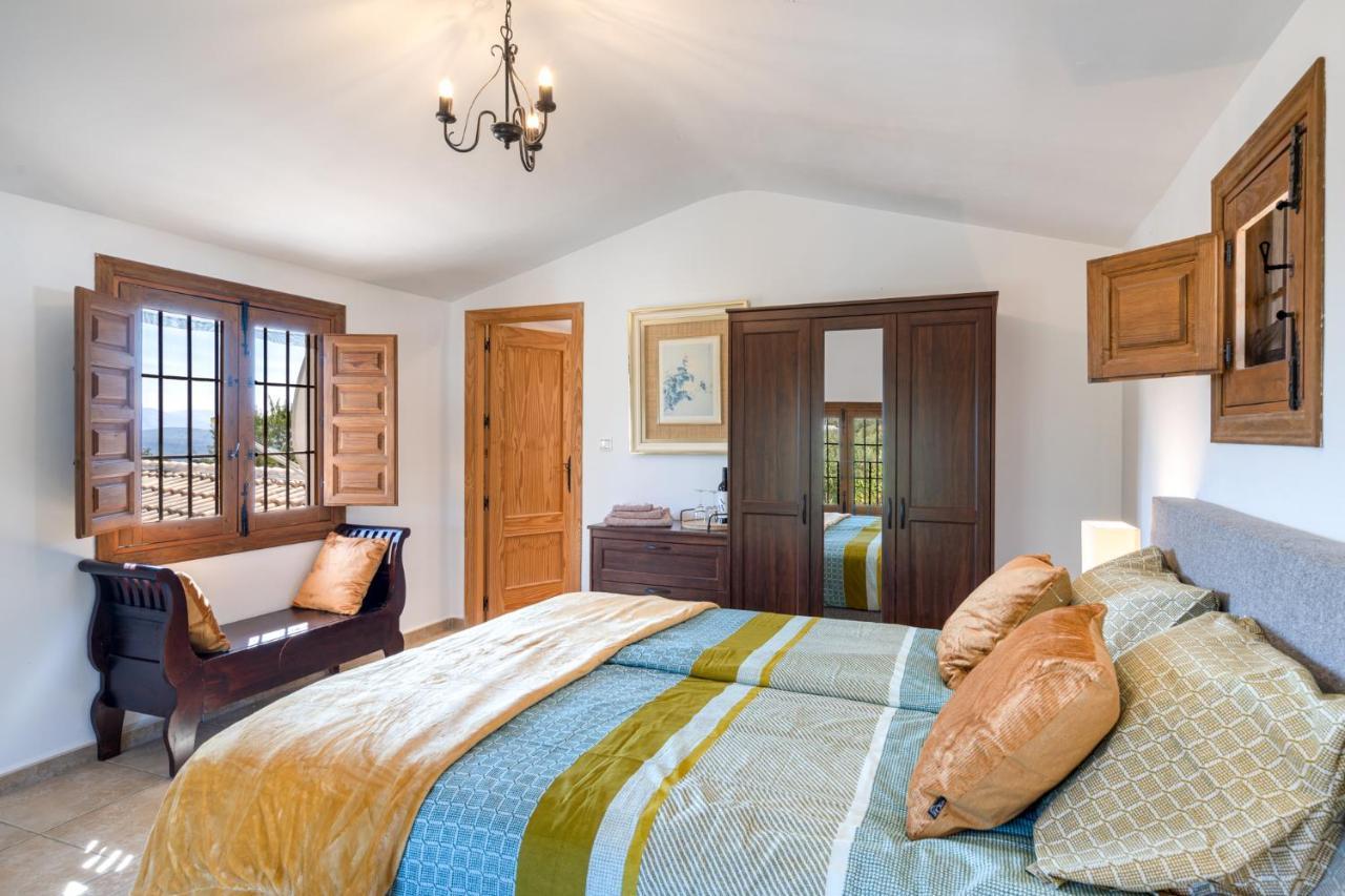 Hacienda La Buena Vida B&B En Appartementen Альгаринехо Экстерьер фото