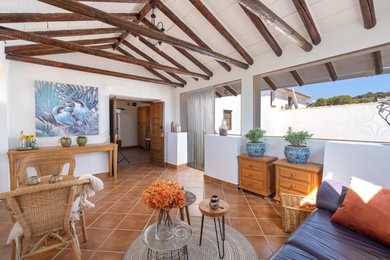 Hacienda La Buena Vida B&B En Appartementen Альгаринехо Экстерьер фото