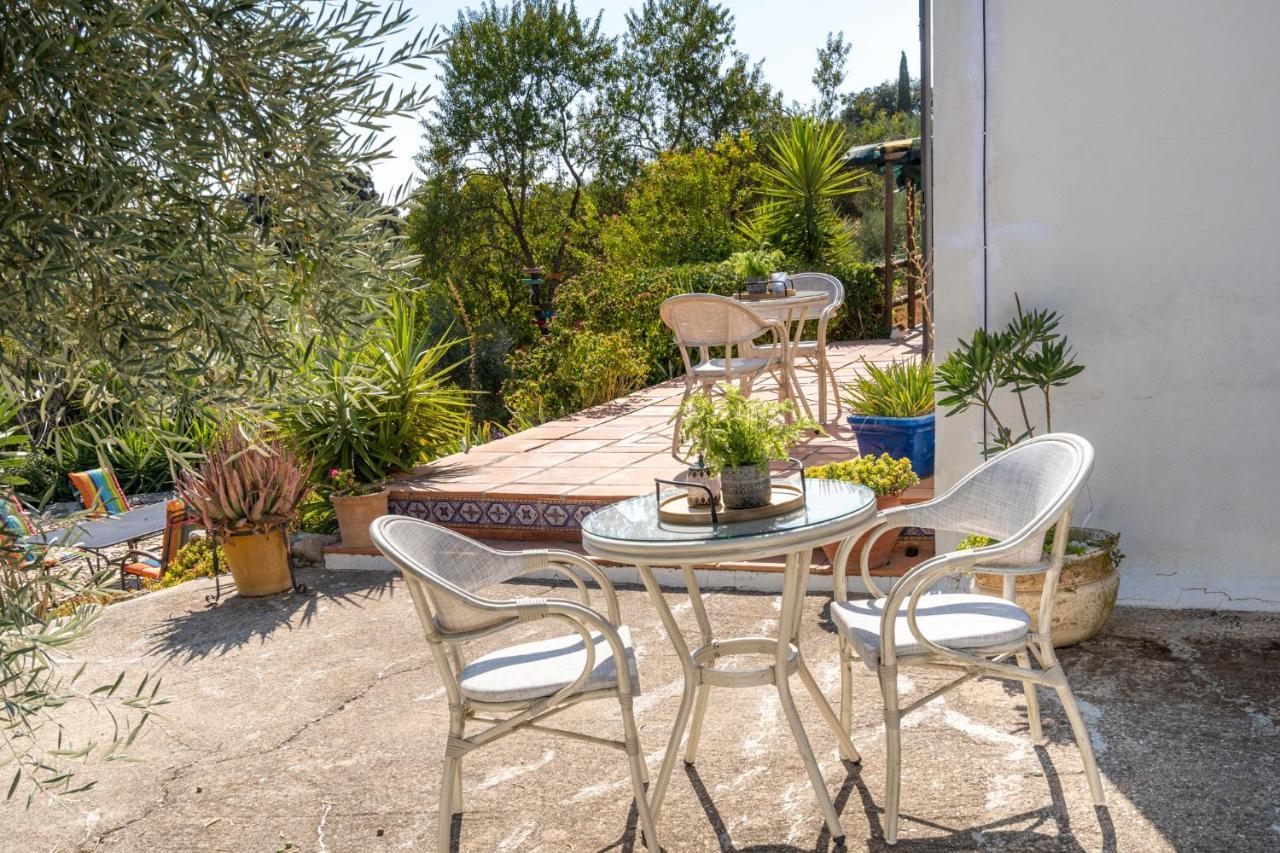 Hacienda La Buena Vida B&B En Appartementen Альгаринехо Экстерьер фото